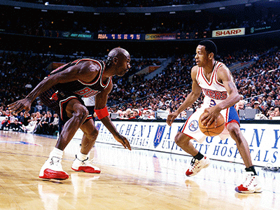 湖人vs快船詹姆斯進(jìn)場(chǎng)視頻